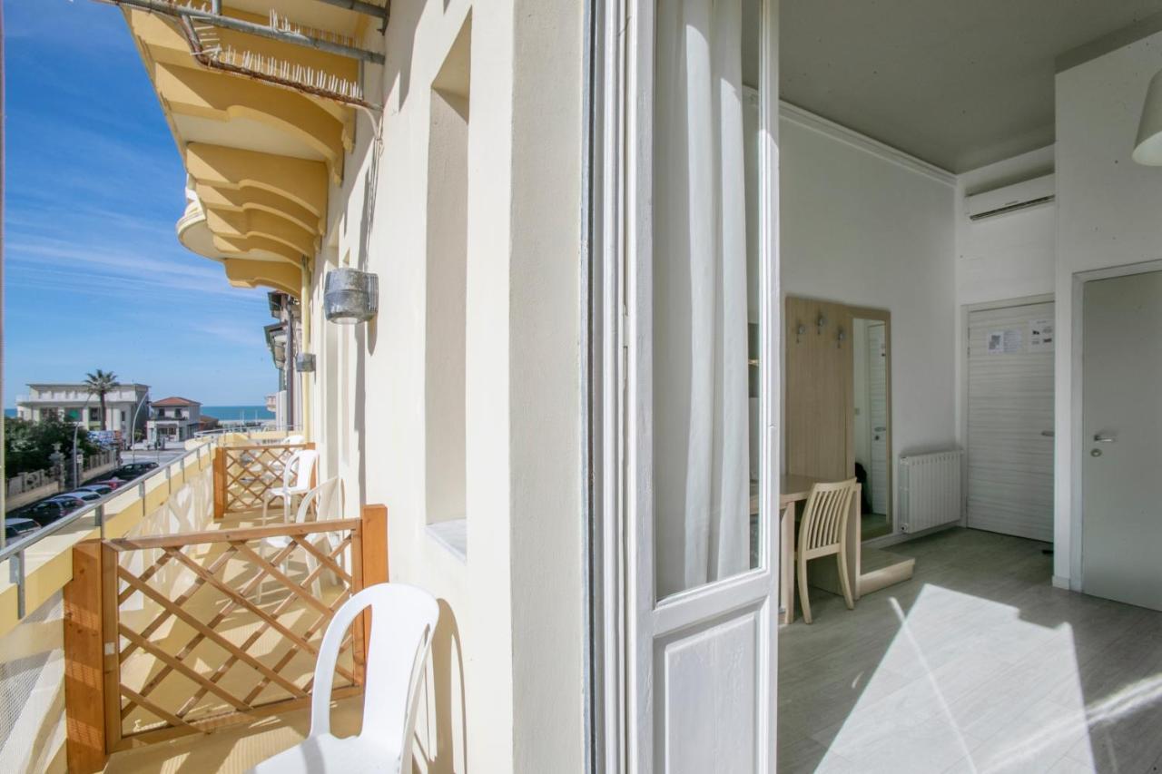 Hotel Playa Viareggio Exterior foto